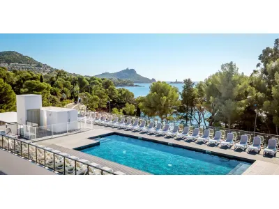 France / Saint-Raphaël Sowell Hôtels La Plage 4*