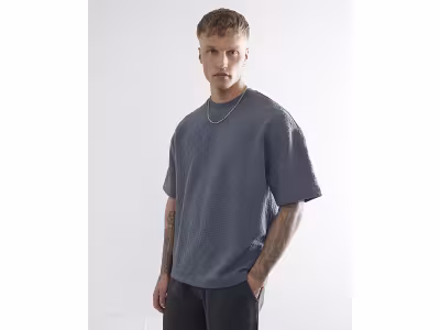 T-shirt gris à manches courtes avec monogramme