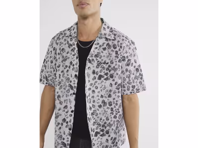 Chemise à manches courtes à imprimé léopard gris