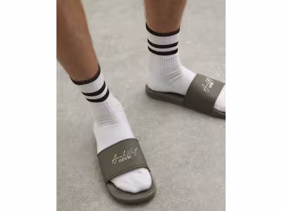 Claquettes kaki