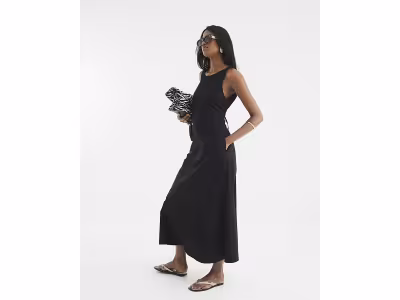 Robe longue noire à découpes