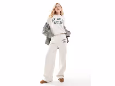Ensemble pantalon de jogging et sweat à broderie Auckland